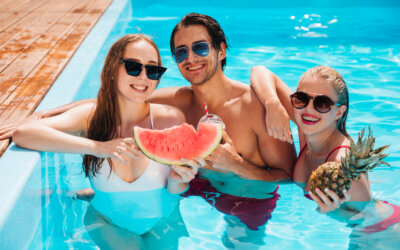 Unde îți poți face piscina în curte? Ghide pentru alegerea locului potrivit