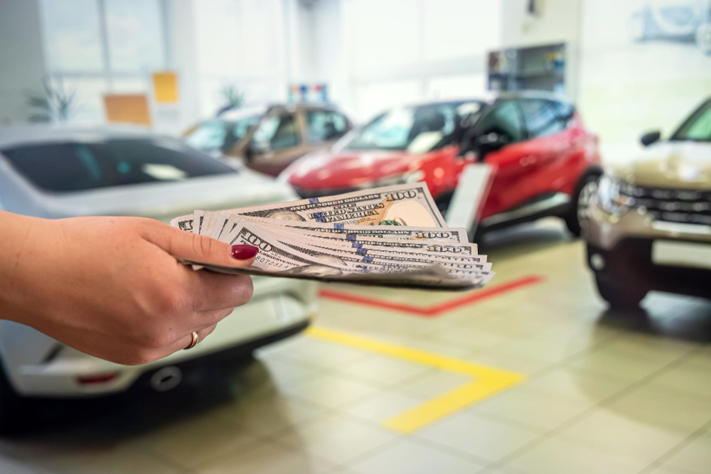 Pot amaneta o mașină care este deja gajată la o bancă?