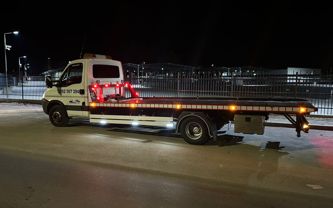 Probleme auto în trafic? Serviciile de tractări auto din vestul țării devin tot mai importante